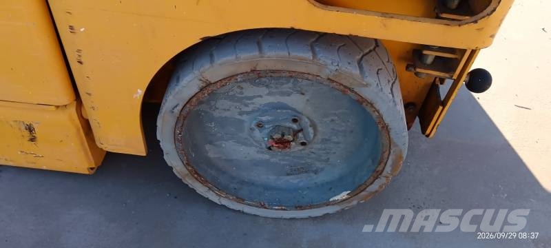Haulotte Compact 10 - 10m, electric Škaraste platforme