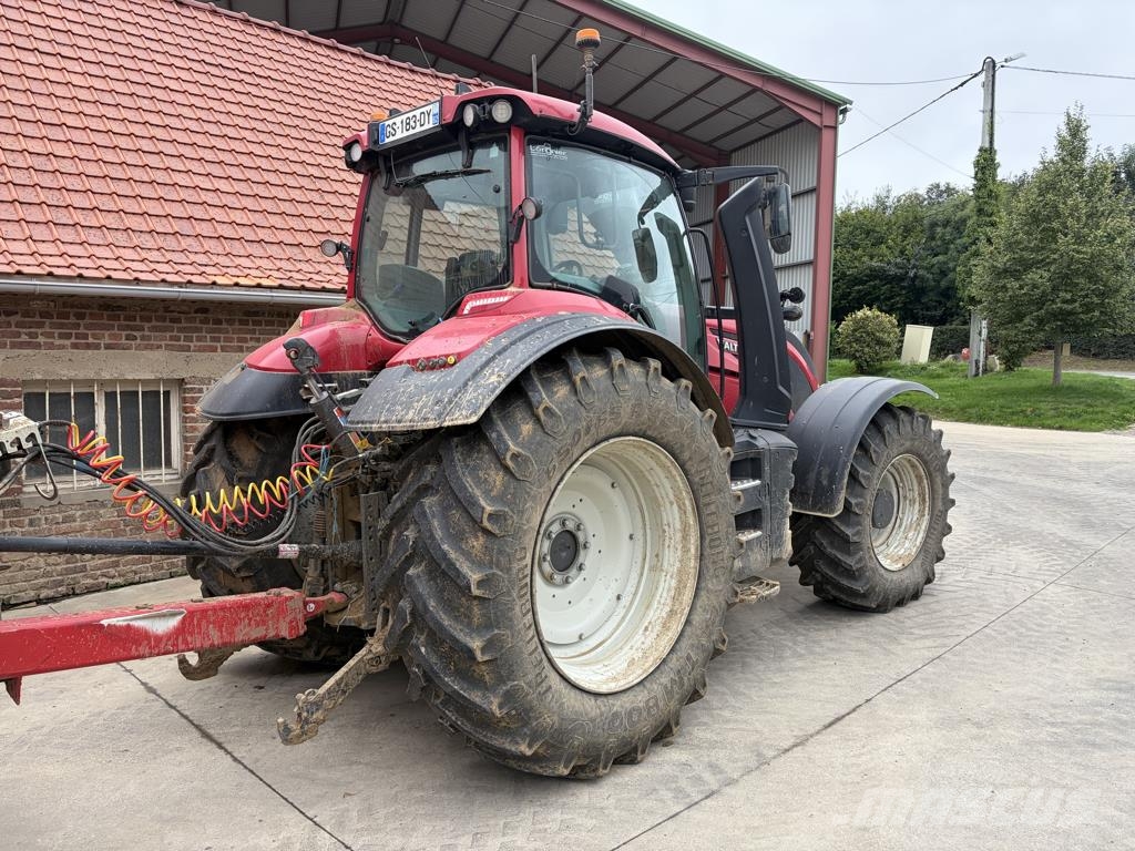 Valtra T215 DIRECT Traktorid