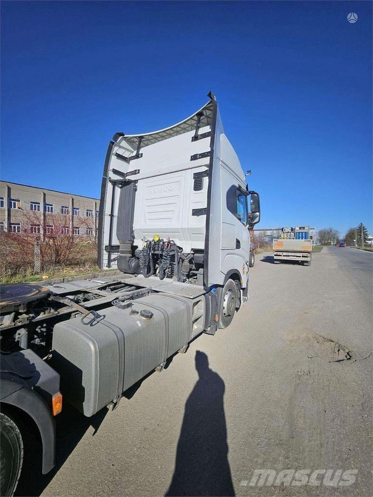 Iveco S-WAY AS440ST/P Шасси с кабиной