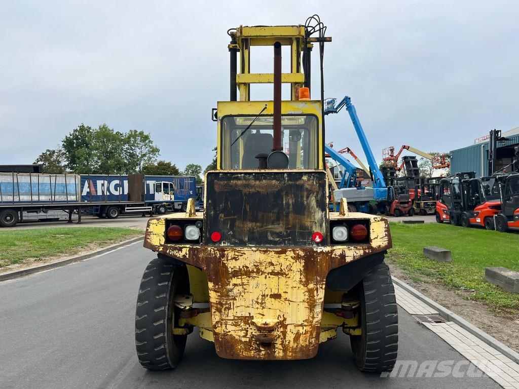 Svetruck 10 60 32 شاحنات الديزل