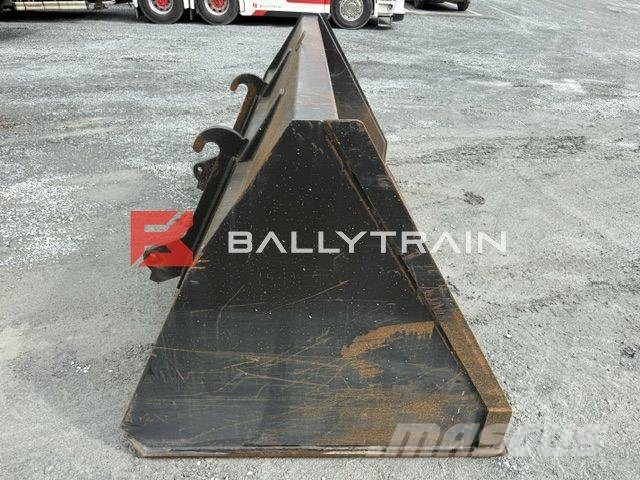JCB 8FT 6INCH Telehandler Bulk Bucket Кофи