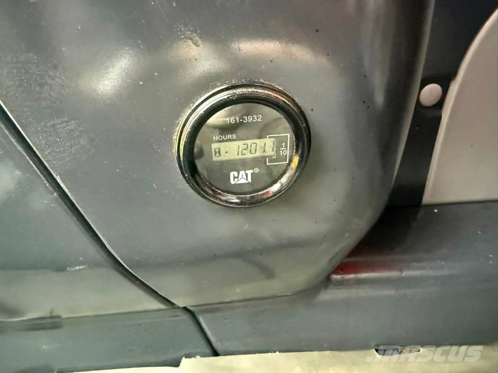 CAT 336D2 Vikšriniai ekskavatoriai