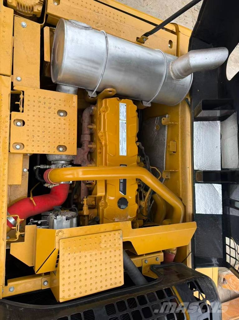 CAT 336D2 Vikšriniai ekskavatoriai