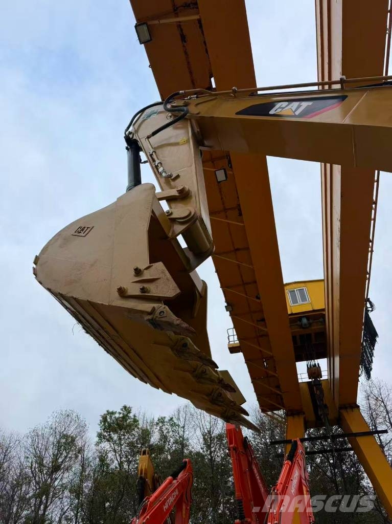 CAT 336D2 Vikšriniai ekskavatoriai