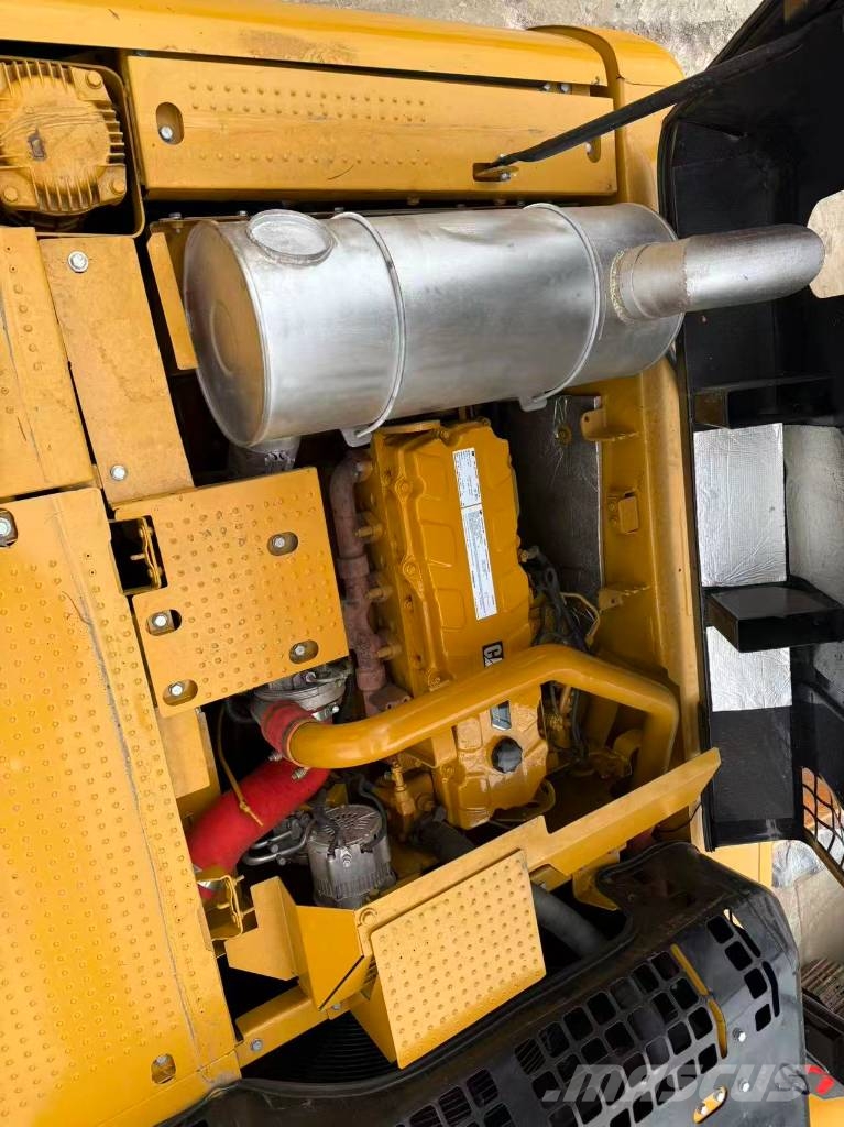 CAT 336D2 Vikšriniai ekskavatoriai