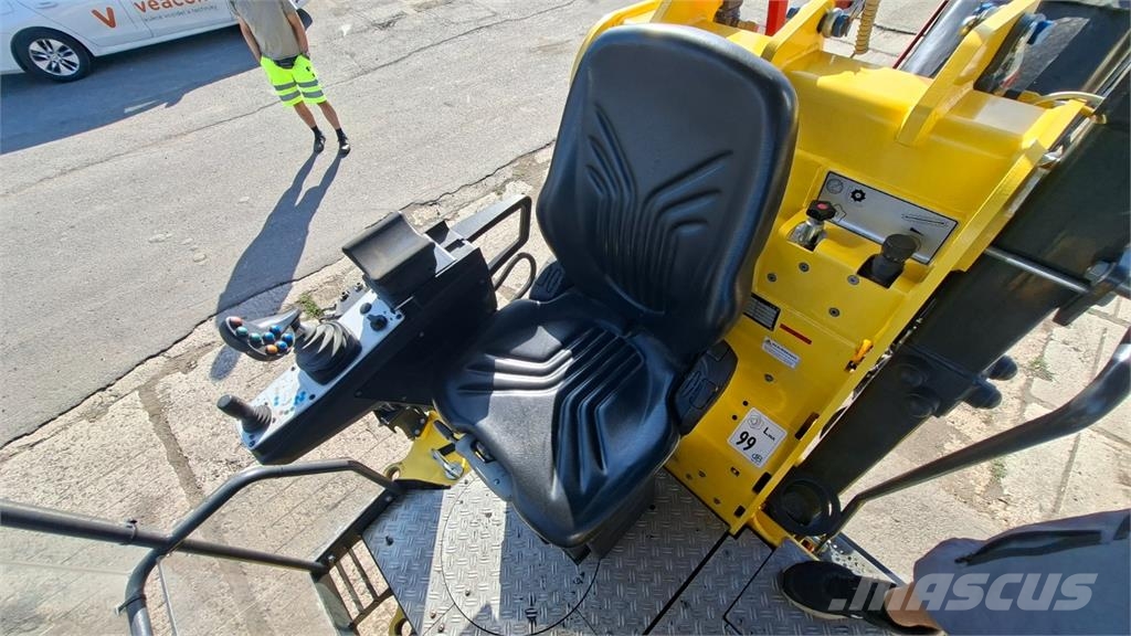 Bomag BM 600/15-2 Otros