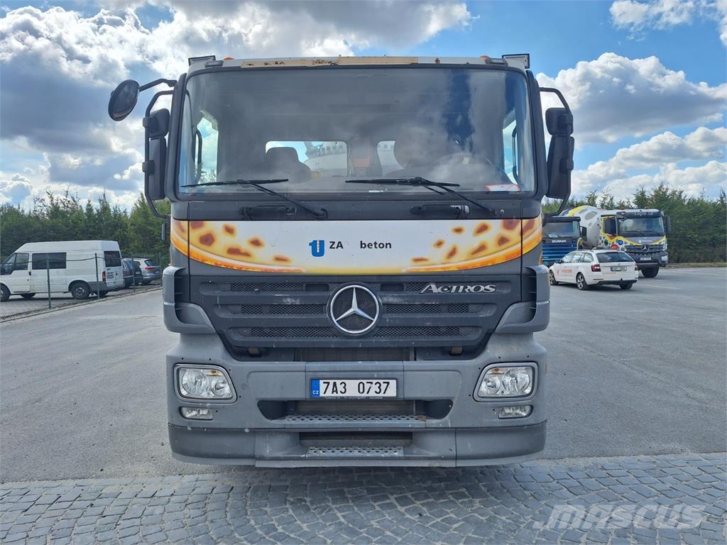 Mercedes-Benz ACTROS 3341 8X4 + PUTZMEISTER M 46 Kamioni-šasije