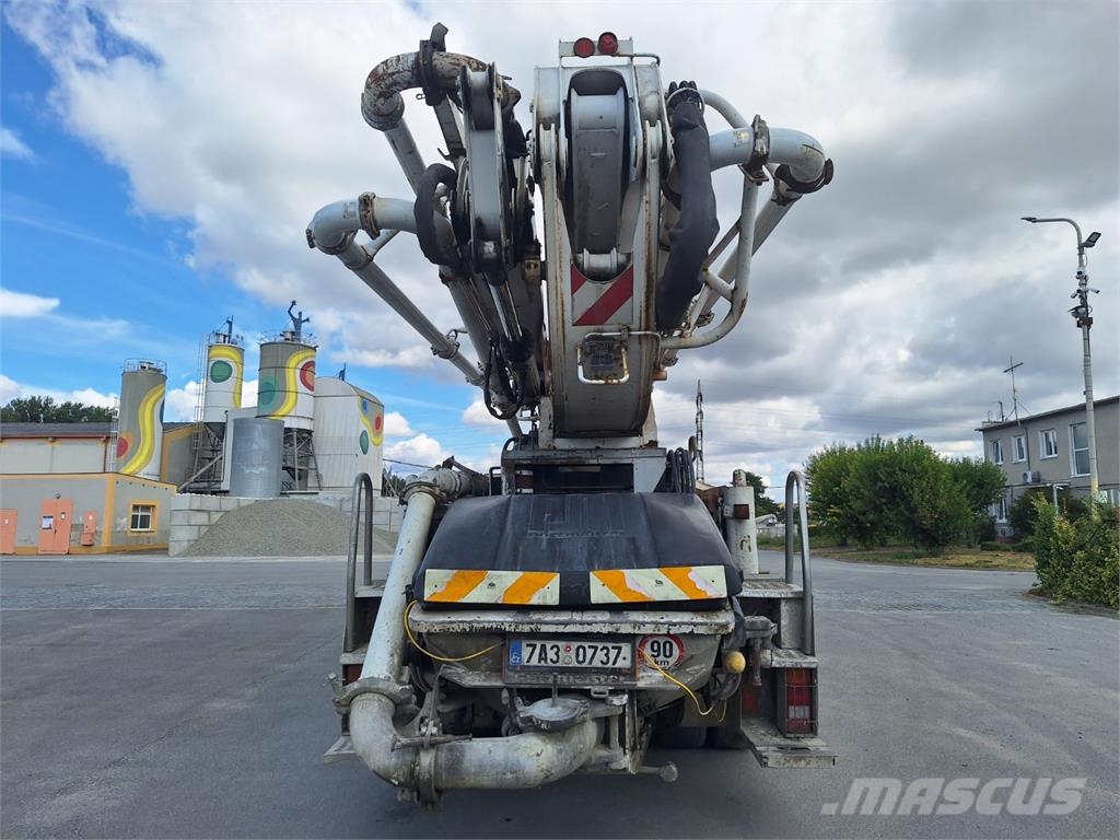 Mercedes-Benz ACTROS 3341 8X4 + PUTZMEISTER M 46 Kamioni-šasije