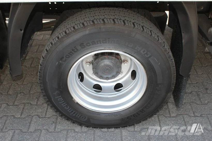 Iveco Eurocargo 140 - CS 850 --059 شاحنات بدرجة حرارة قابلة للضبط