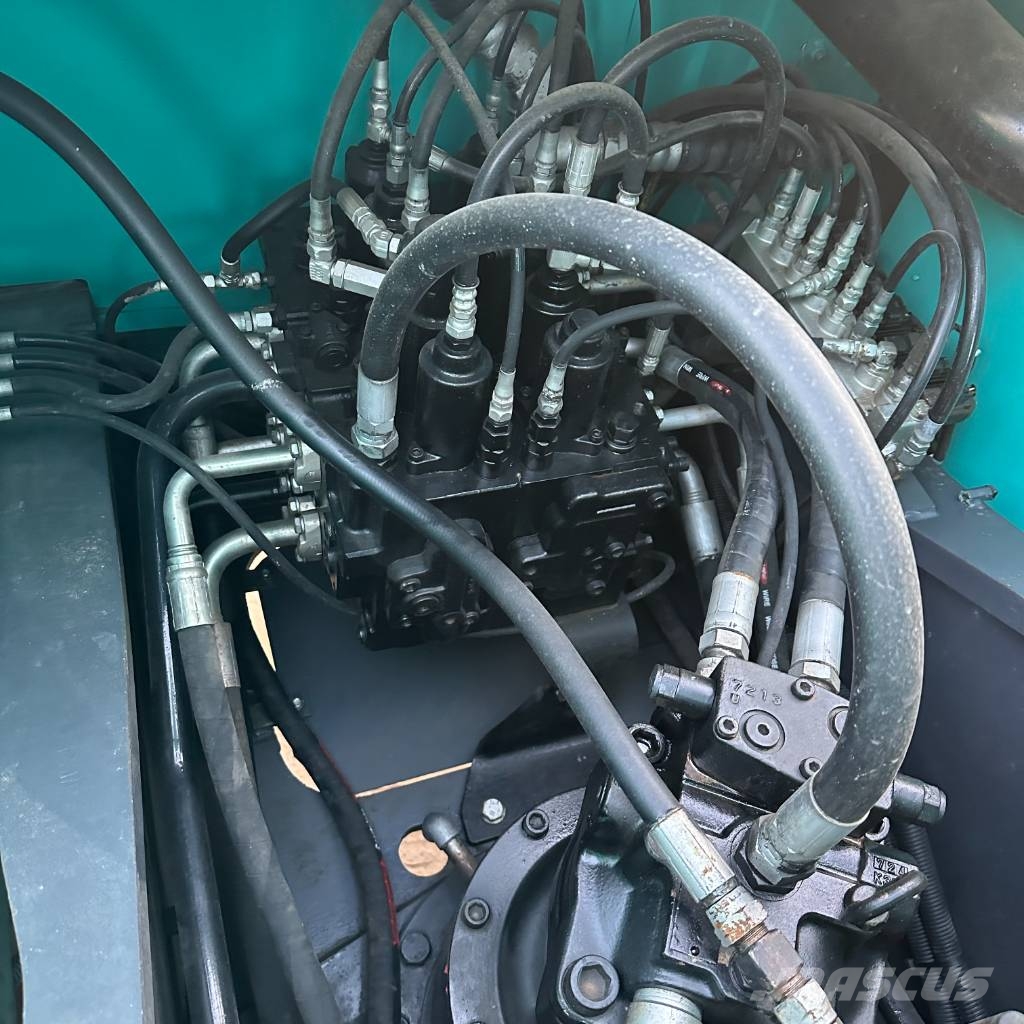 Kobelco SK 200 Crawler excavators