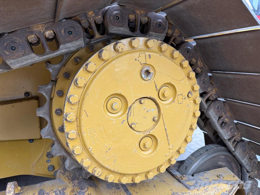CAT D5 Bulldozer