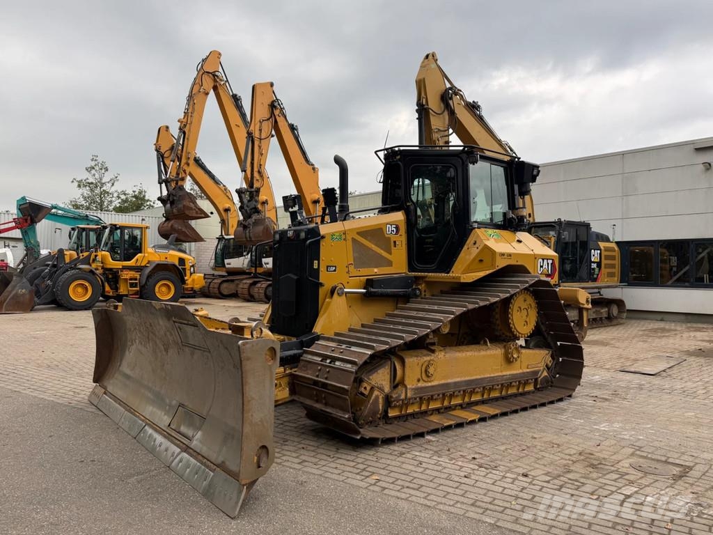 CAT D5 Bulldozer