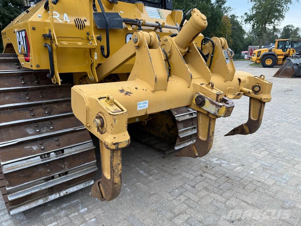 CAT D5 Bulldozer