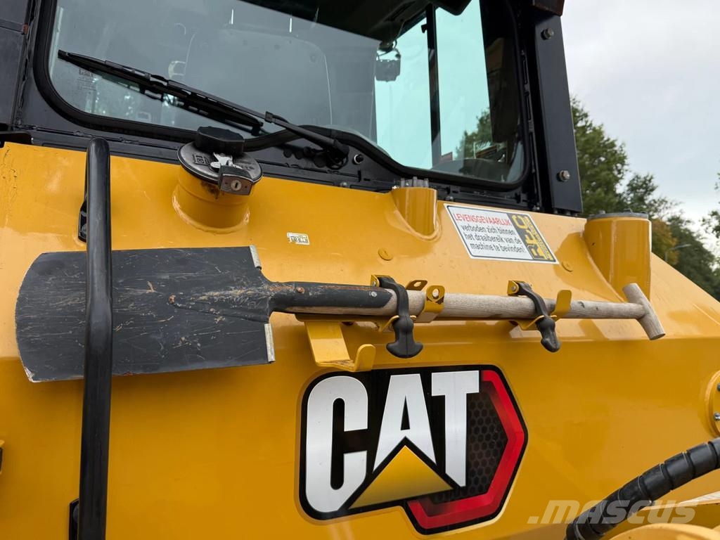 CAT D5 Bulldozer