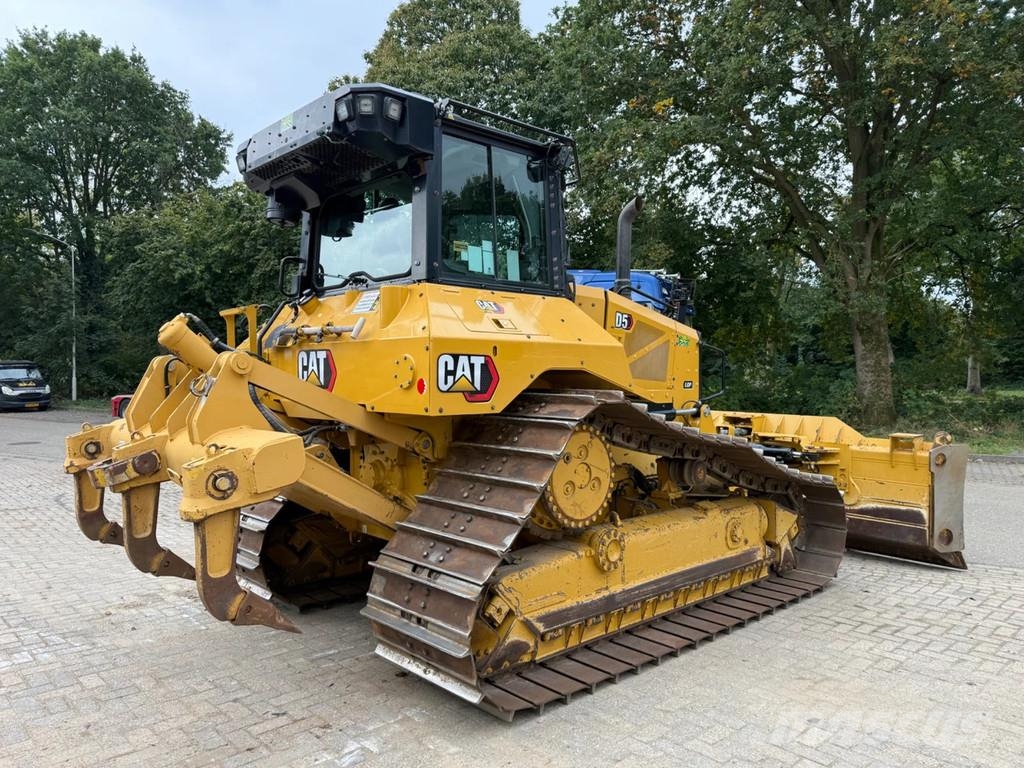 CAT D5 Bulldozer