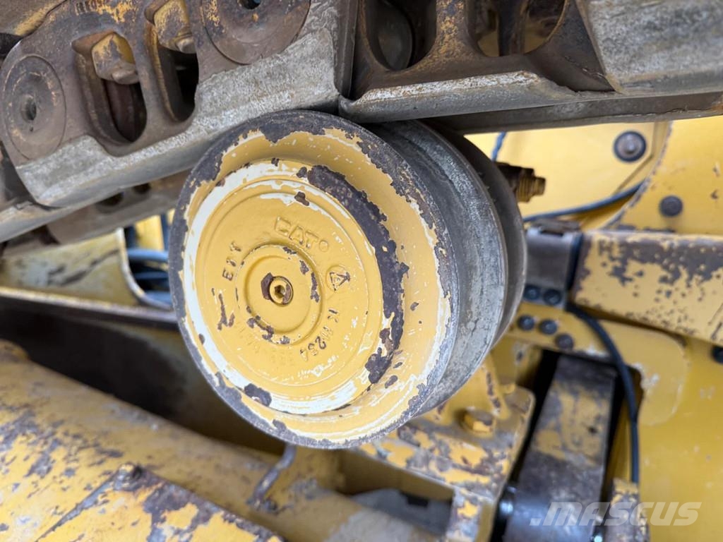 CAT D5 Bulldozer