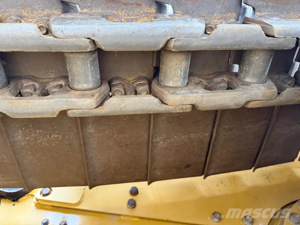 CAT D5 Bulldozer