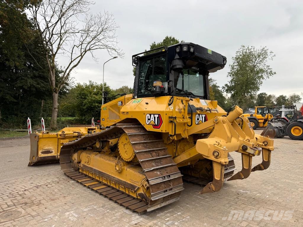 CAT D5 Bulldozer