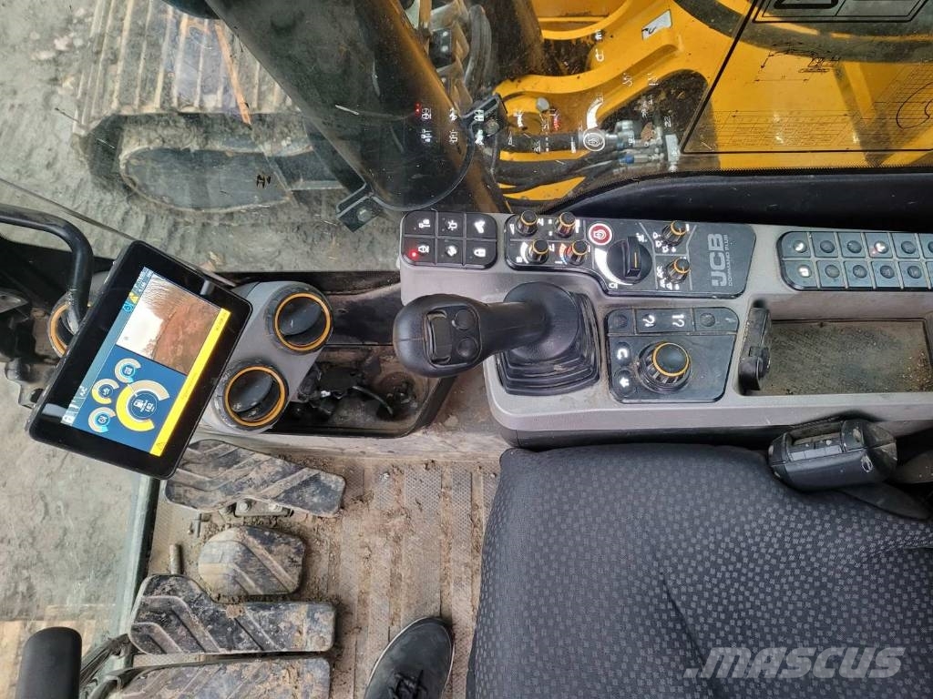 JCB JS220 X Paletli ekskavatörler