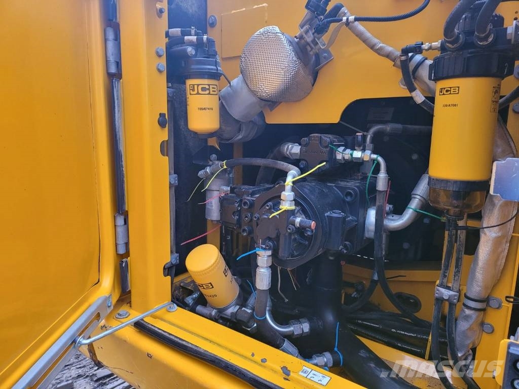 JCB JS220 X Paletli ekskavatörler