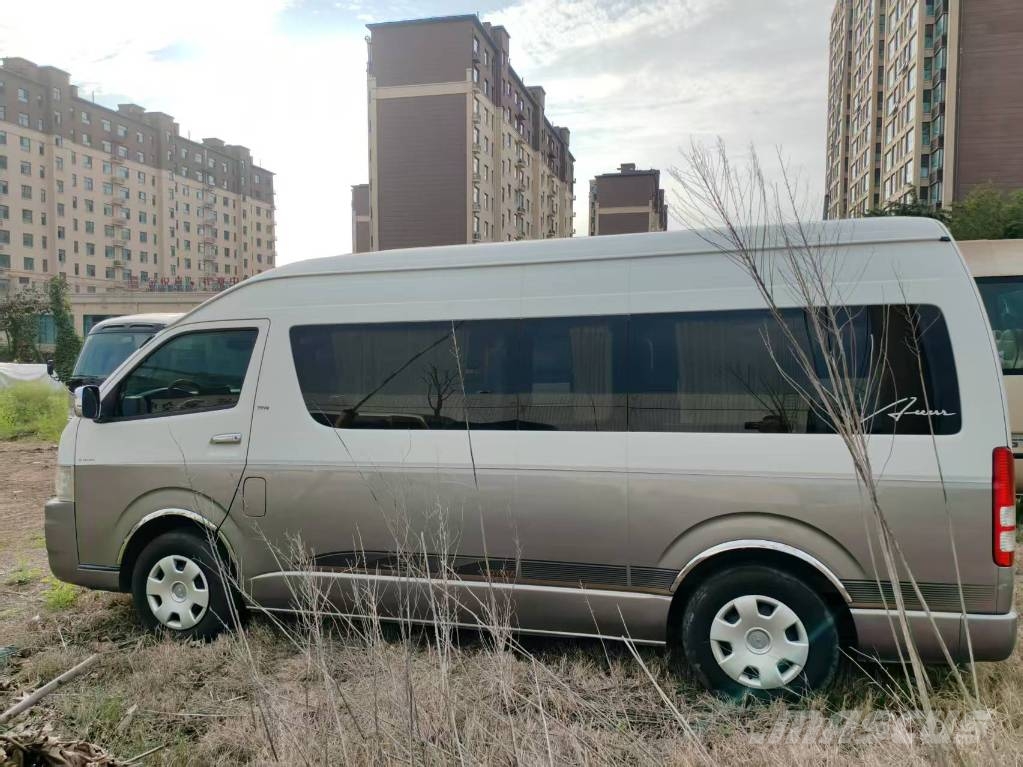 Toyota Hiace Autobuses interurbano
