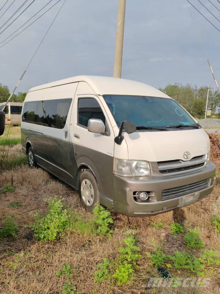 Toyota Hiace Autobuses interurbano
