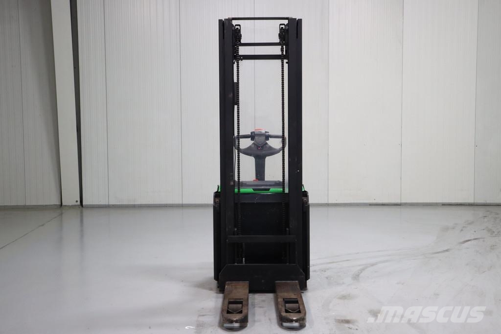 Cesab S214 Pedestrian stacker
