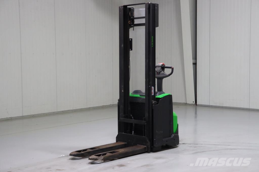 Cesab S214 Pedestrian stacker