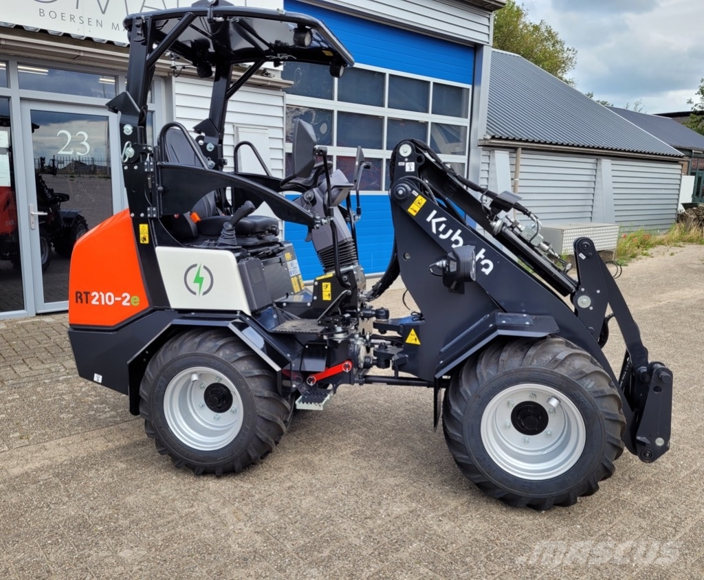 Kubota RT210-2E 轮式装载机