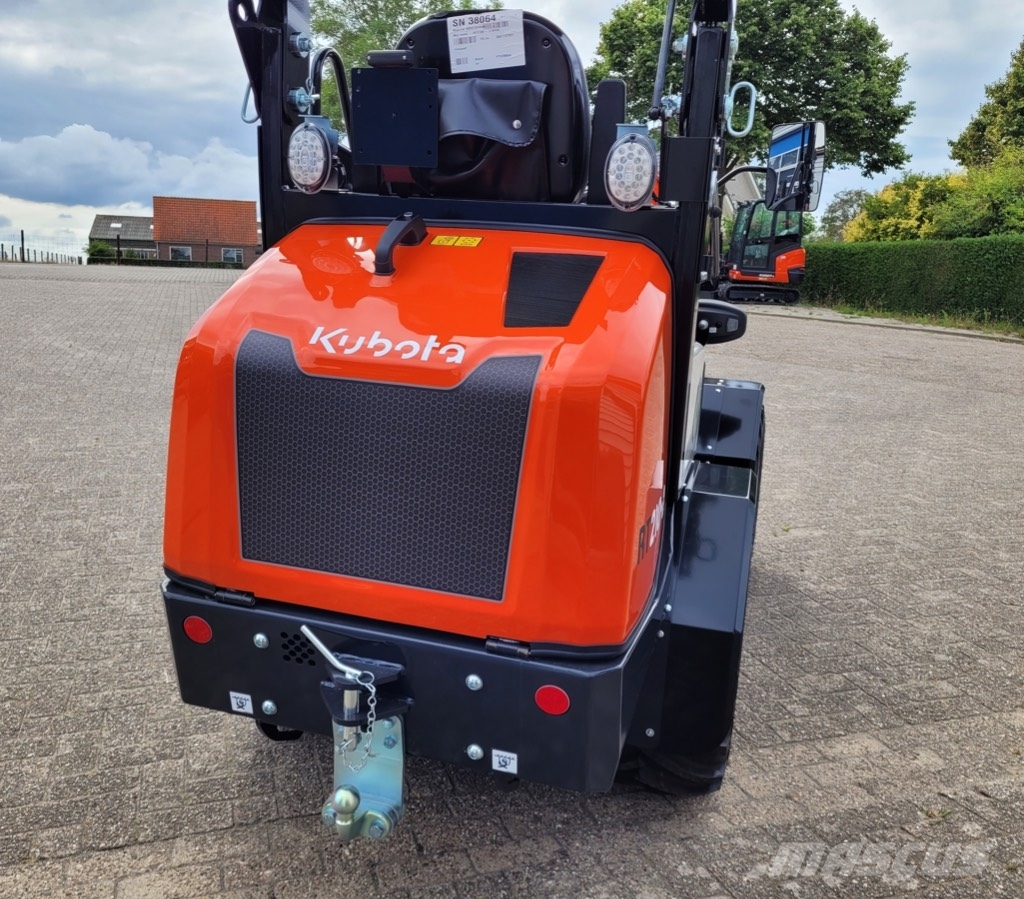 Kubota RT210-2E 轮式装载机