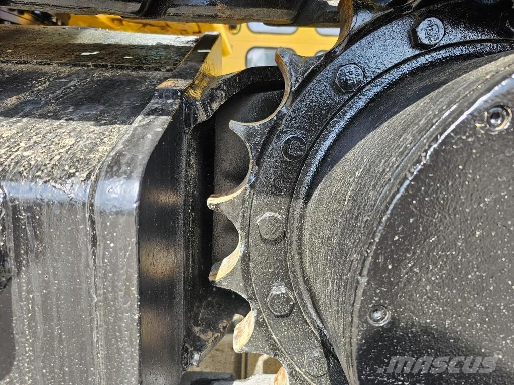 CAT 323 Εκσκαφείς με ερπύστριες