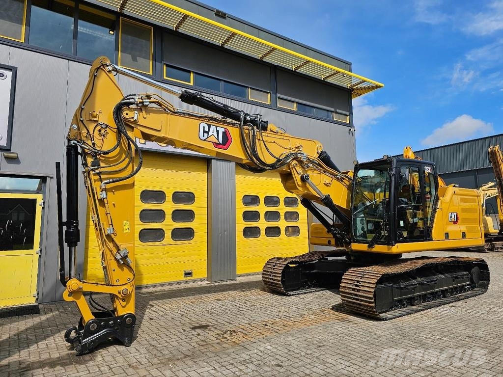 CAT 323 Εκσκαφείς με ερπύστριες