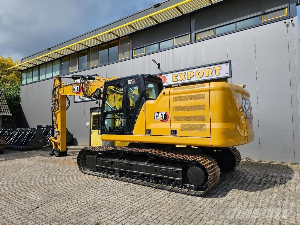 CAT 323 Εκσκαφείς με ερπύστριες