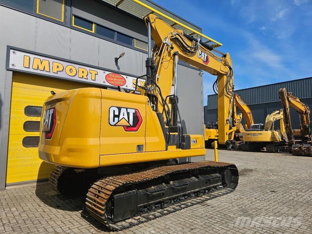CAT 323 Εκσκαφείς με ερπύστριες
