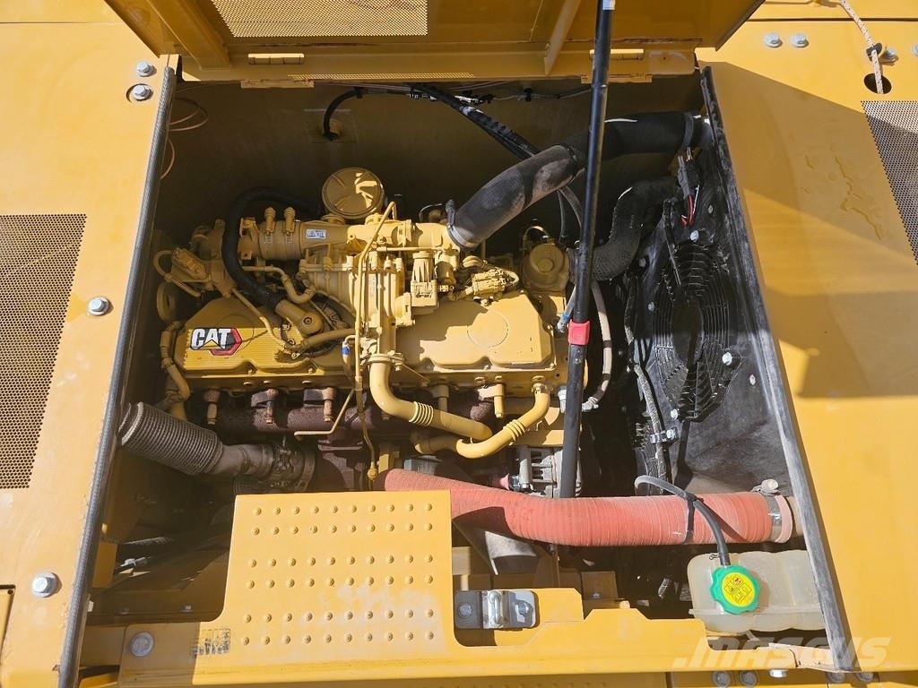 CAT 323 Εκσκαφείς με ερπύστριες