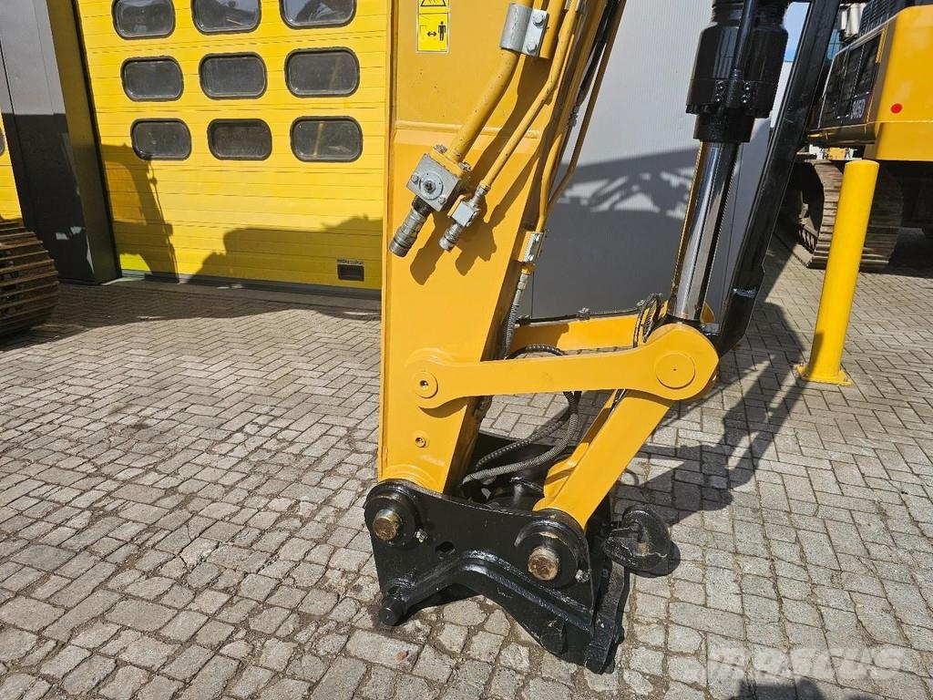 CAT 323 Εκσκαφείς με ερπύστριες