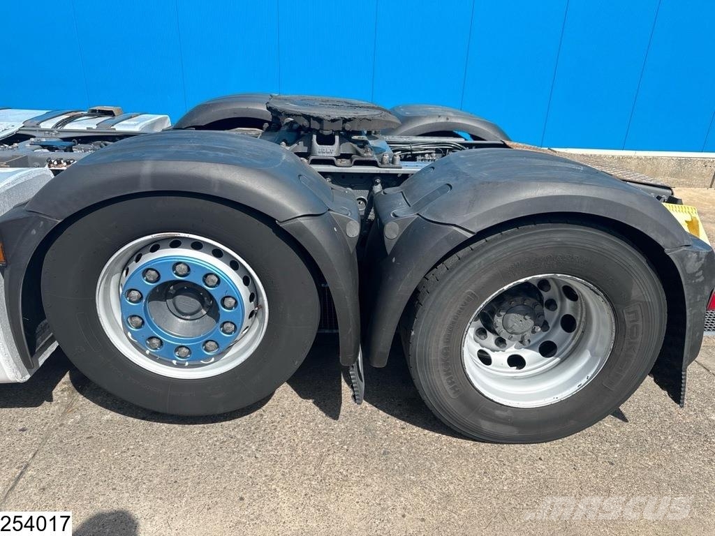 DAF XF 530 6x2, EURO 6, ACC, Retarder, Standairco Çekiciler