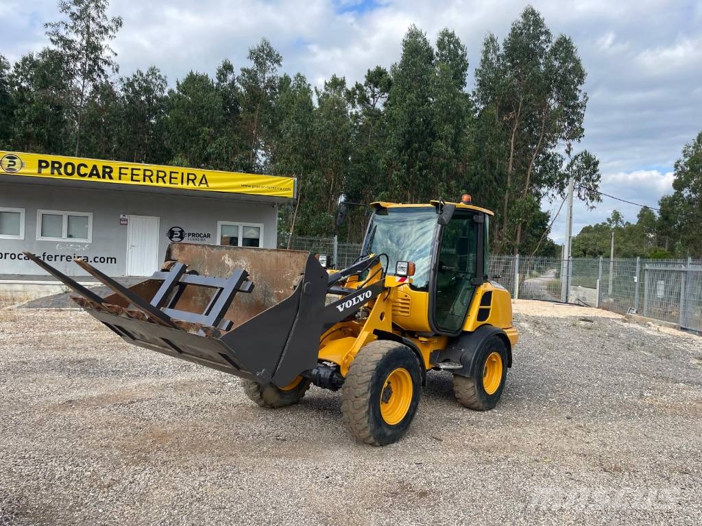 Volvo L 25 F Incarcator pe pneuri