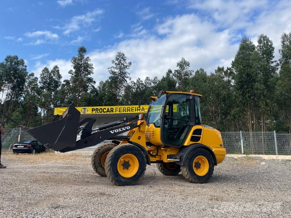Volvo L 25 F Incarcator pe pneuri