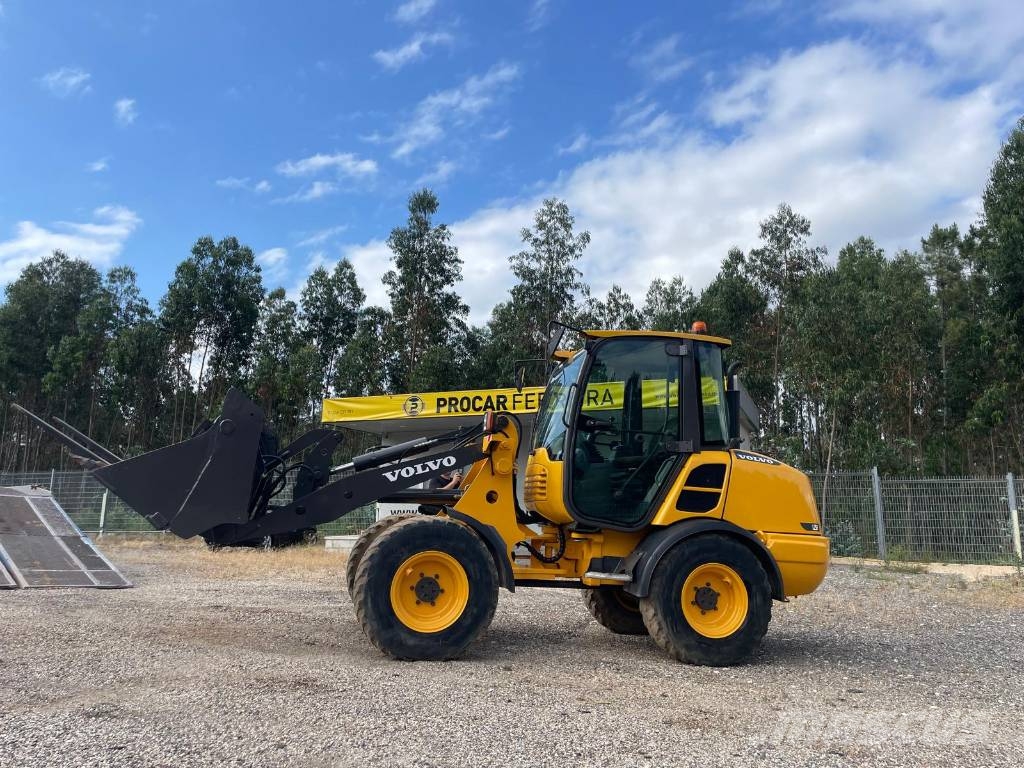 Volvo L 25 F Incarcator pe pneuri