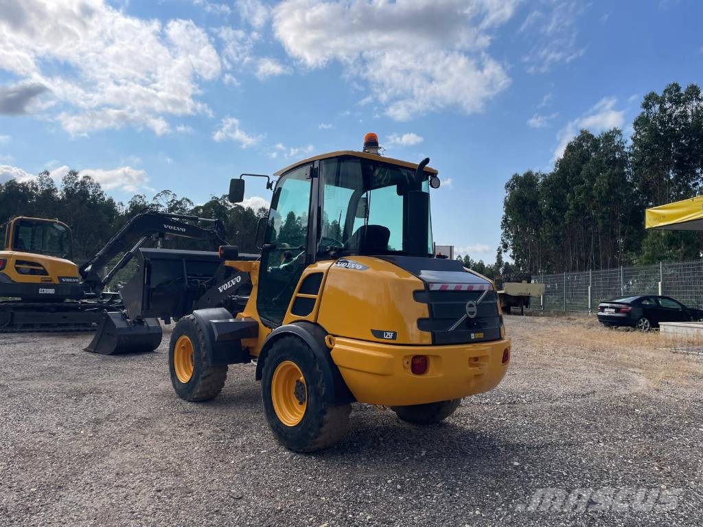 Volvo L 25 F Incarcator pe pneuri