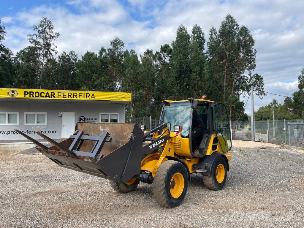 Volvo L 25 F Incarcator pe pneuri