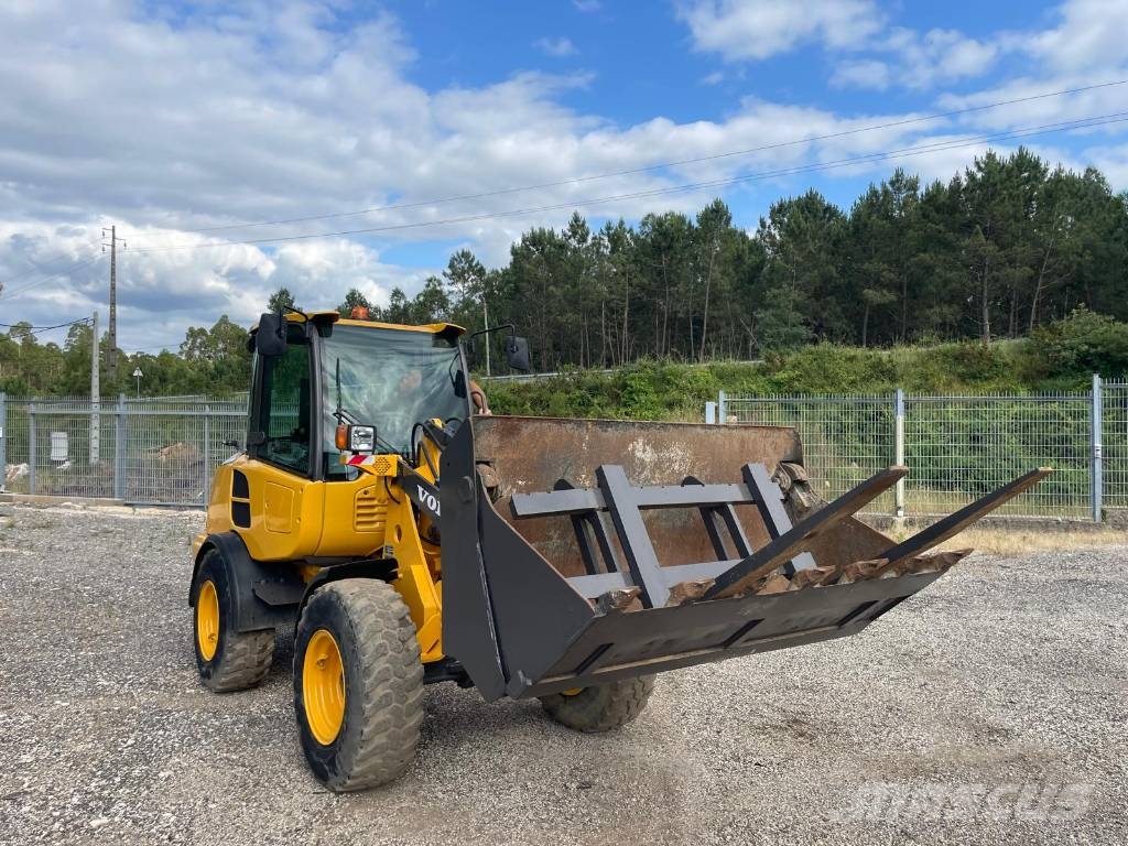 Volvo L 25 F Incarcator pe pneuri