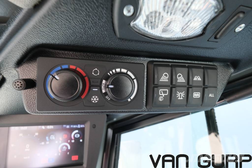 Kramer KL 70.8 ( v.g.l. Volvo L60H, WL 95, 9580) Gumikerekes homlokrakodók