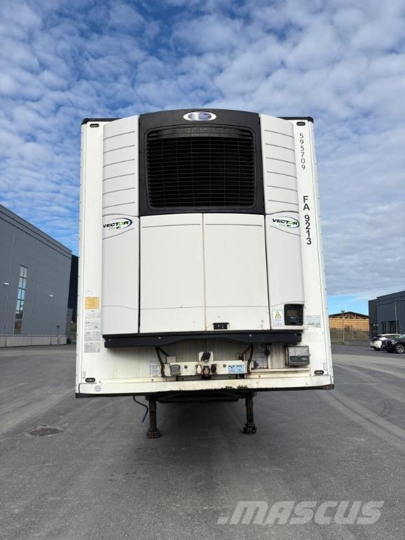 Schmitz Cargobull Trailer Reefer Flower Width & Dual Temp & Double S Semirimorchi a temperatura controllata