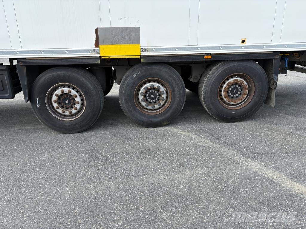 Schmitz Cargobull Trailer Reefer Flower Width & Dual Temp & Double S Semirimorchi a temperatura controllata