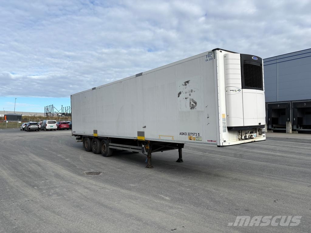 Schmitz Cargobull Trailer Reefer Flower Width & Dual Temp & Double S Semirimorchi a temperatura controllata