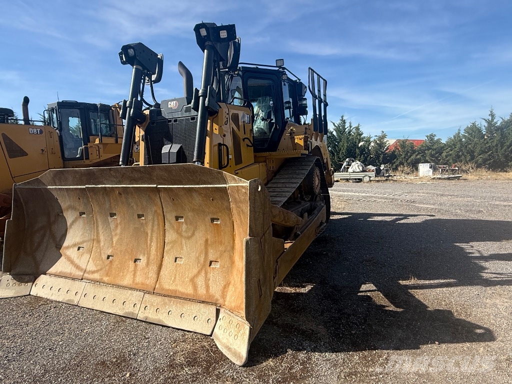 CAT D 7 Crawler dozers