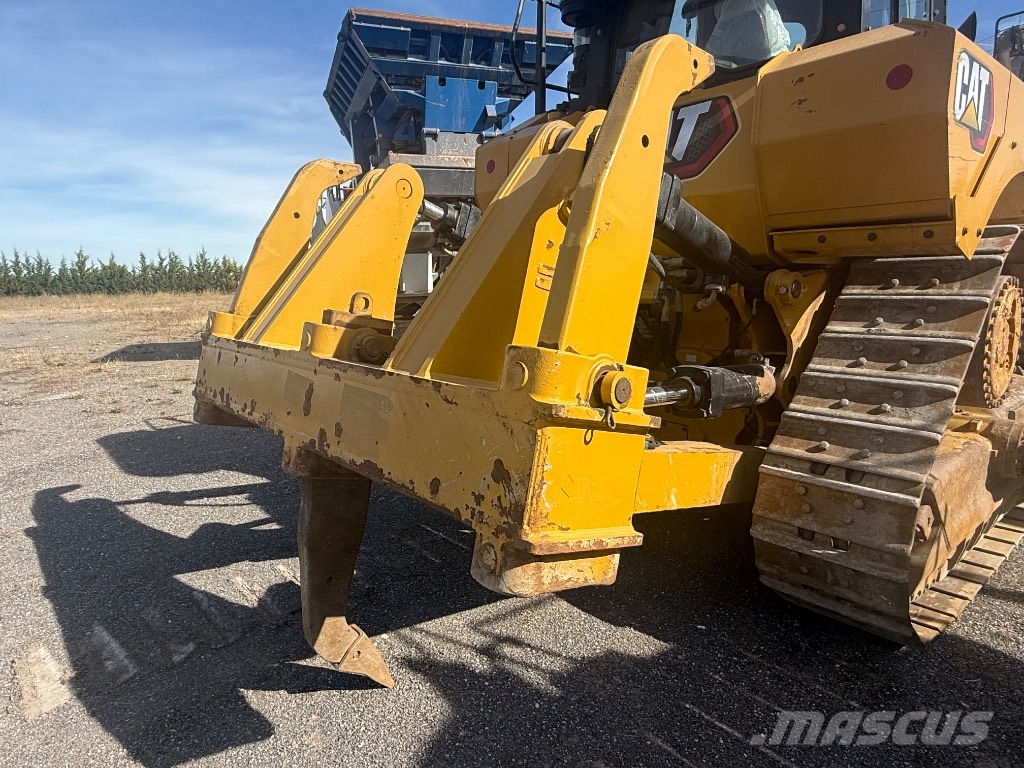 CAT D 7 Crawler dozers