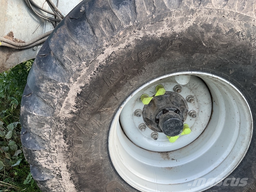 Pichon MK 45 T Gübre dagitma tankerleri